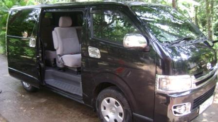 Van for hire Sri Lanka