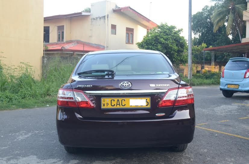 Auto gear sedan car for rent