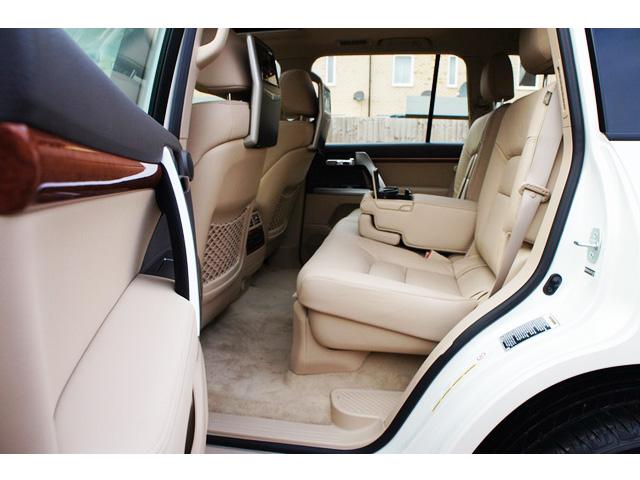 toyota land cruiser proado seats